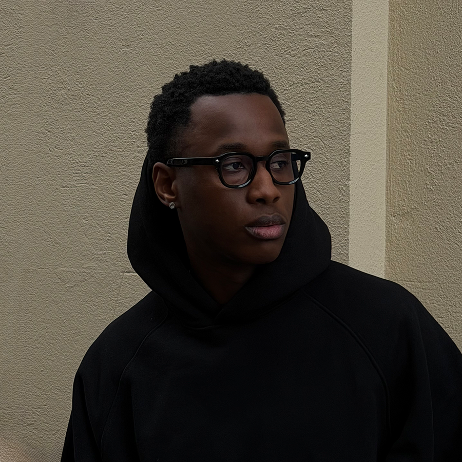 Loculia Noir styled with black hoodie