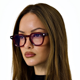Loculia Rosso side view on female model