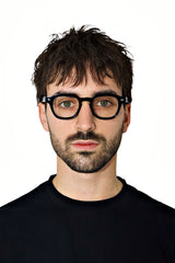 Loculia Noir front view on male model